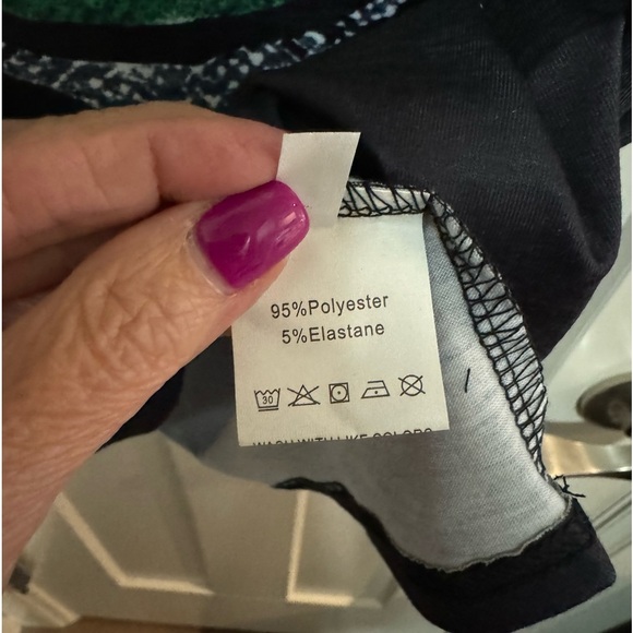 Black - Short Sleeve T-Shirt - St Patrick Theme Wine Glass - NWOT - Size L - Picture 3 of 4